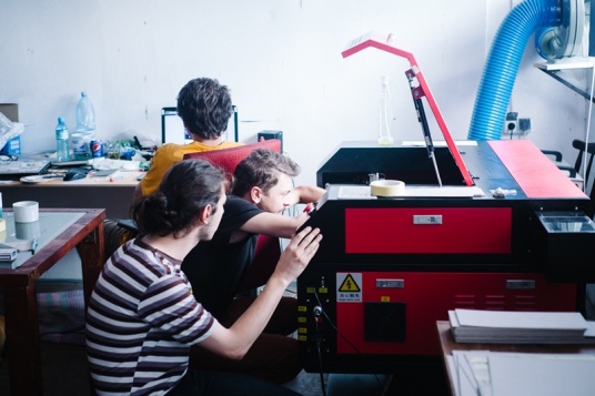 Poveste cu multe etaje la Fabrica de Pensule 