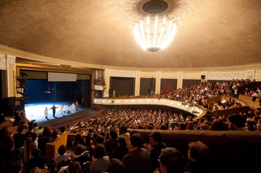 Interviu cu Gábor Tompa, directorul Festivalului Interferențe 