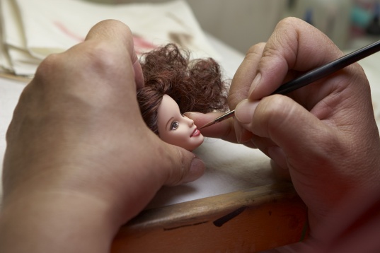 Povestea din spatele jucăriilor