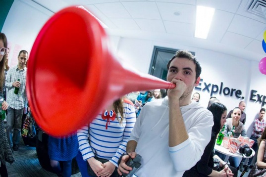 Work&play la Noaptea Agențiilor, pe 2 aprilie