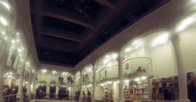 În Carusel, de dimineața până seara