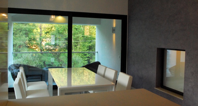 ZOOM INTERIOR DESIGN PLUS 