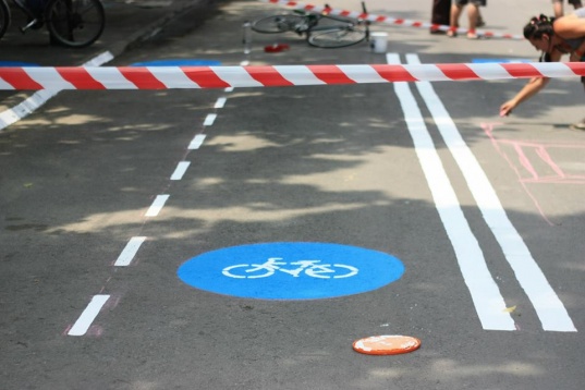 Street Delivery 10: Amprenta de Carbon