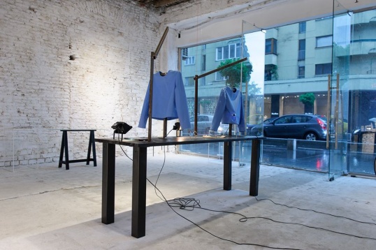 PRICK, TICKLE, POISON