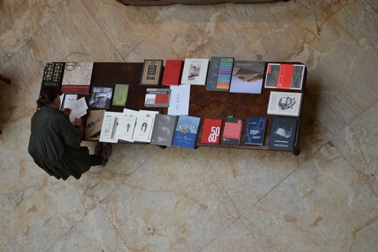 Se caută cele mai frumoase cărţi din România