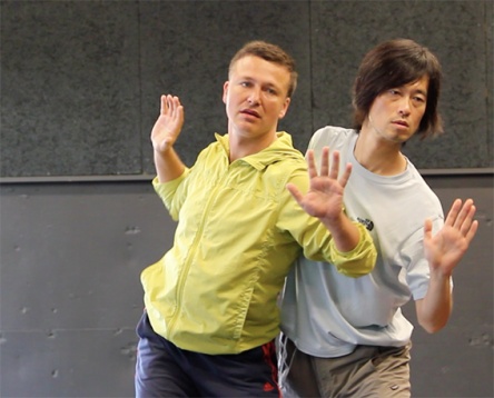 Premieră spectacol „zmeul sau ce este dansul contemporan”