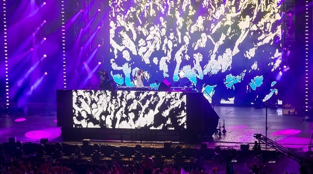 La UNTOLD Festival cu ABSOLUT Electrik