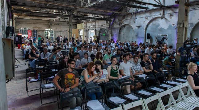 CALL FOR CONNECTED EVENTS // RDW 2016