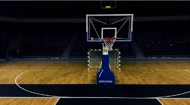 Alături de Echipa Națională de Baschet Feminin