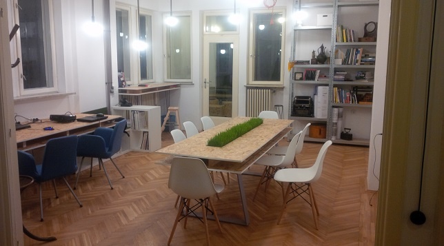 LATITUDINE53 BY MANASC ISAAC // Aesthetics of the Found Object