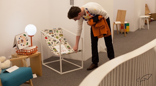 ROD Cărturești // Please do not sit here #2