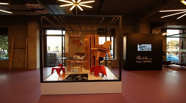 THE ARK // Today's Bucharest seen by tomorrow's artists