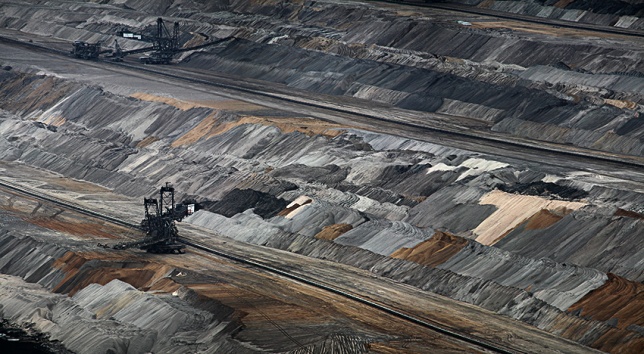 Tania Mouraud, prima expoziție personală în România