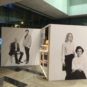 Intră în lumea artei tinere!