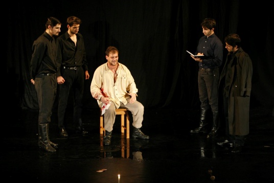 Focus Grup Teatru//Film - Un lung șir de compromisuri  