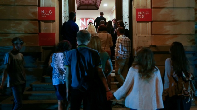 Peste 60,000 de persoane au participat la Noaptea Albă a Galeriilor 