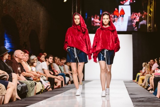 Ioana Grama // Amibas*