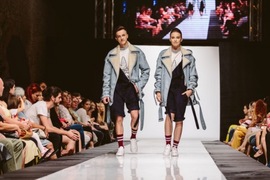 Ioana Grama // Amibas*