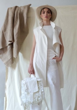 Andreea Ciungan // Lurish 