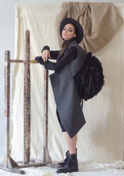 Andreea Ciungan // Lurish 