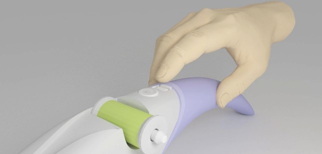 Bianca Arhot // Mașina de cusut portabilă