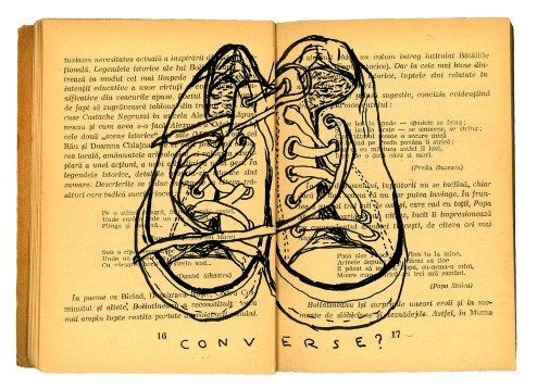 Miruna Popescu // Intervenție în bibliotecă 