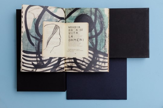 Miruna Popescu // Intervenție în bibliotecă 