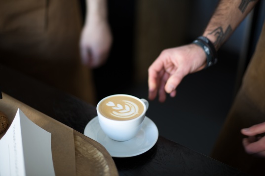 Artichoke Coffee Shop // Expoziție de fotografie 