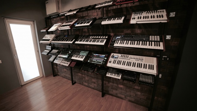 DjSuperStore // The Performers