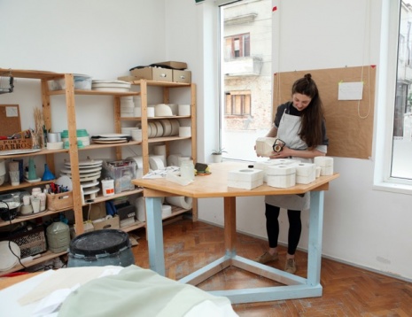 CREATIVE CRIBS #1 / Mădălina Teler