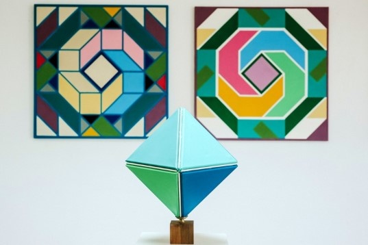 Lorena Sudriu // Proiecții și umbre din a patra dimensiune