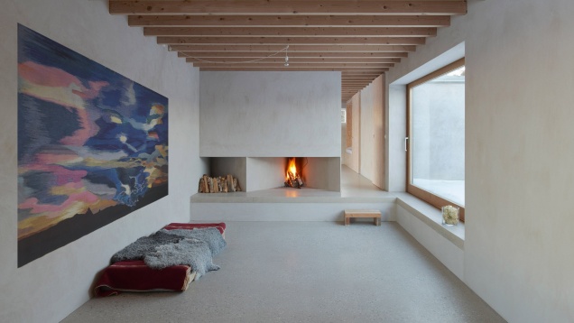 Alexandra Sarivan // Ipostazele luminării cerului 