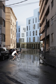 Andrei Teacă // Integrare urbană: Ansamblu de locuințe colective, București