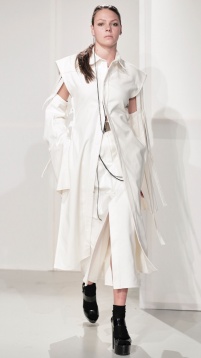 Bianca Negrea // Confused