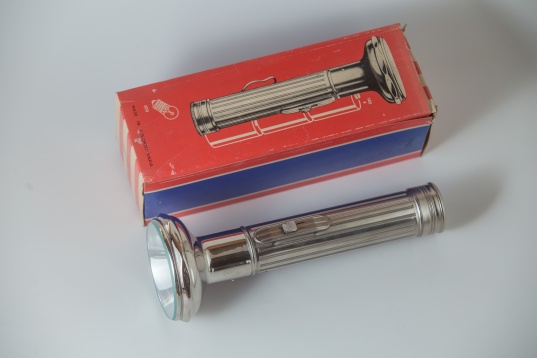 Expoziţie cu obiecte de design cehoslovac găsite în România