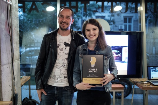 Deadline Extension 20 noiembrie: Înscrieri pentru cea de-a zecea ediție Școala ADC - Bursă UniCredit Bank primului admis