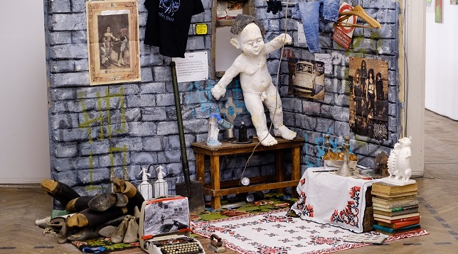 Vasile Alexandru Puchianu // DIPLOMA: un "demo" în lumea galeriilor