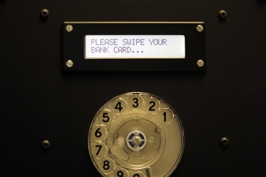 Piramida care levitează cu puterea minții la Liminal, festival pionier în România