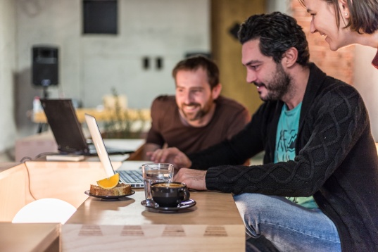 CREATIVE CRIBS #10 / Welcome to the Hub