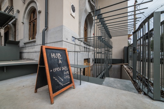 CREATIVE CRIBS #10 / Welcome to the Hub