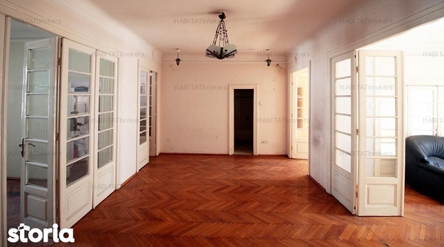 Gard în gard cu Grădinile Cișmigiu