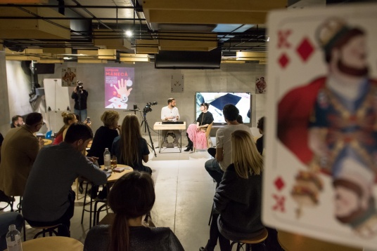 Lumea din mânecă - primul atelier de magie aplicată