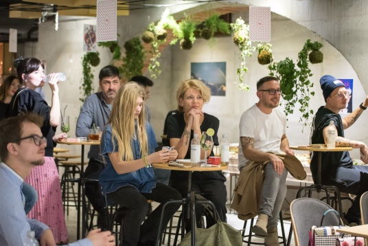 Lumea din mânecă - primul atelier de magie aplicată