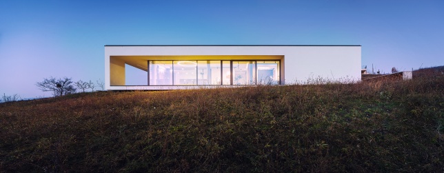 FILOFI AND TRANDAFIR ARCHITECTURE