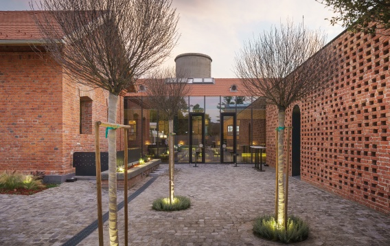 FILOFI AND TRANDAFIR ARCHITECTURE