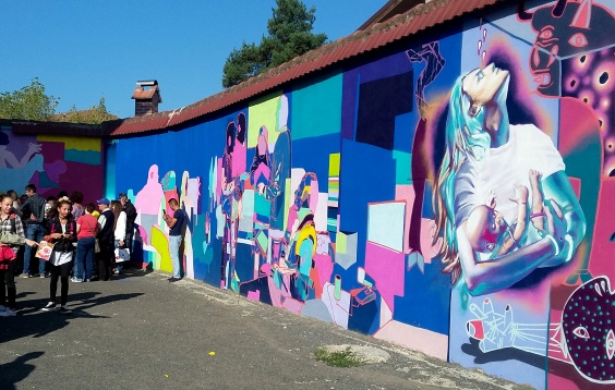 Sibiul - orașul artei stradale și în 2018 // Se caută artiști care să picteze fațadele gri la SISAF