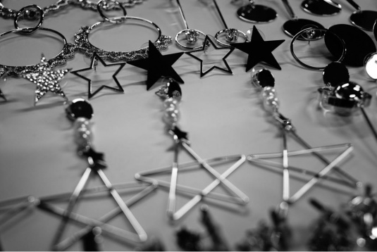 A LIST MAGAZINE BY ANDREEA ESCA  // HALF IS FREE BY ANDREEA ESCA