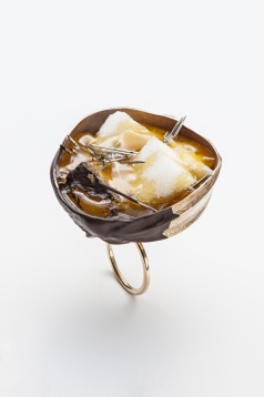 ASSAMBLAGE // REMAINS OF THE FEAST - CONTEMPORARY JEWELRY AND MIXED-MEDIA INSTALLATION 