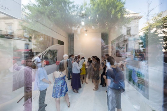 ATELIERUL DE GRAFICĂ & ASOCIAȚIA EPHEMAIR // RĂCNET - EXPOZIȚIE DE AFIȘ POLITIC