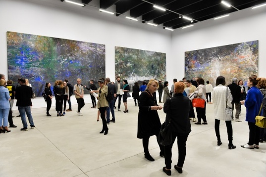 GALERIA SECTOR 1 // EXPOZIȚIE PERSONALĂ IOAN SBÂRCIU - PEISAJUL LABIRINT 